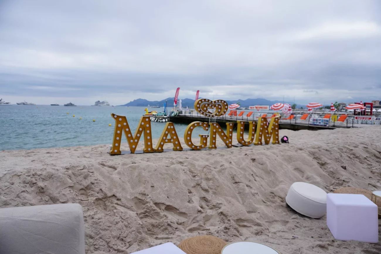 dj funky jv mixe Plage magnum cannes film festival jpg